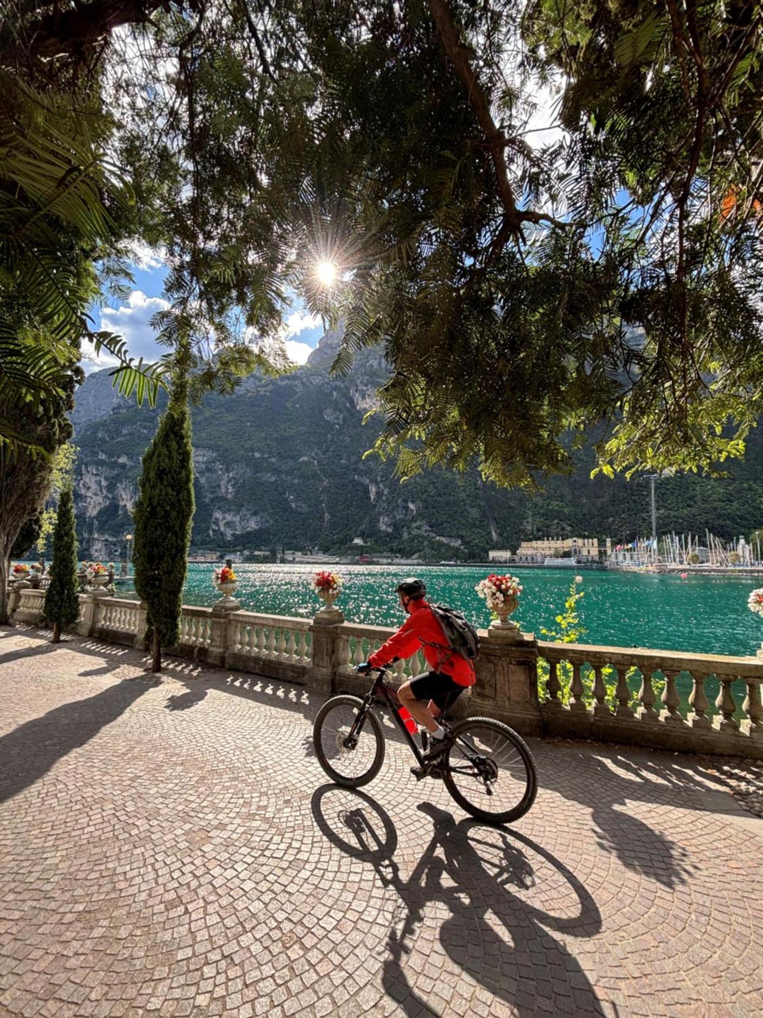 Ferienwohnung Palazzo Riccamboni Riva del Garda Exterior foto