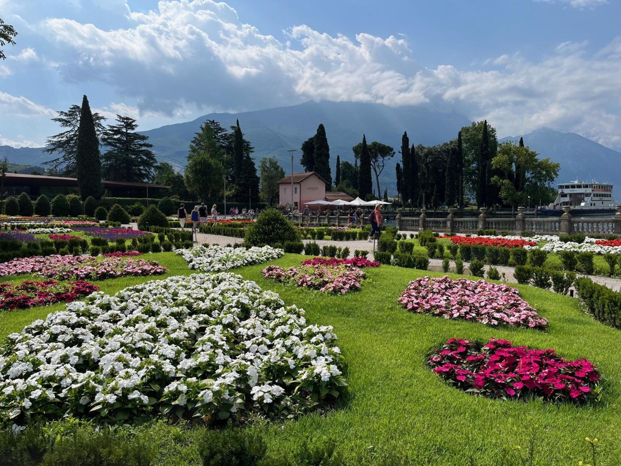 Ferienwohnung Palazzo Riccamboni Riva del Garda Exterior foto