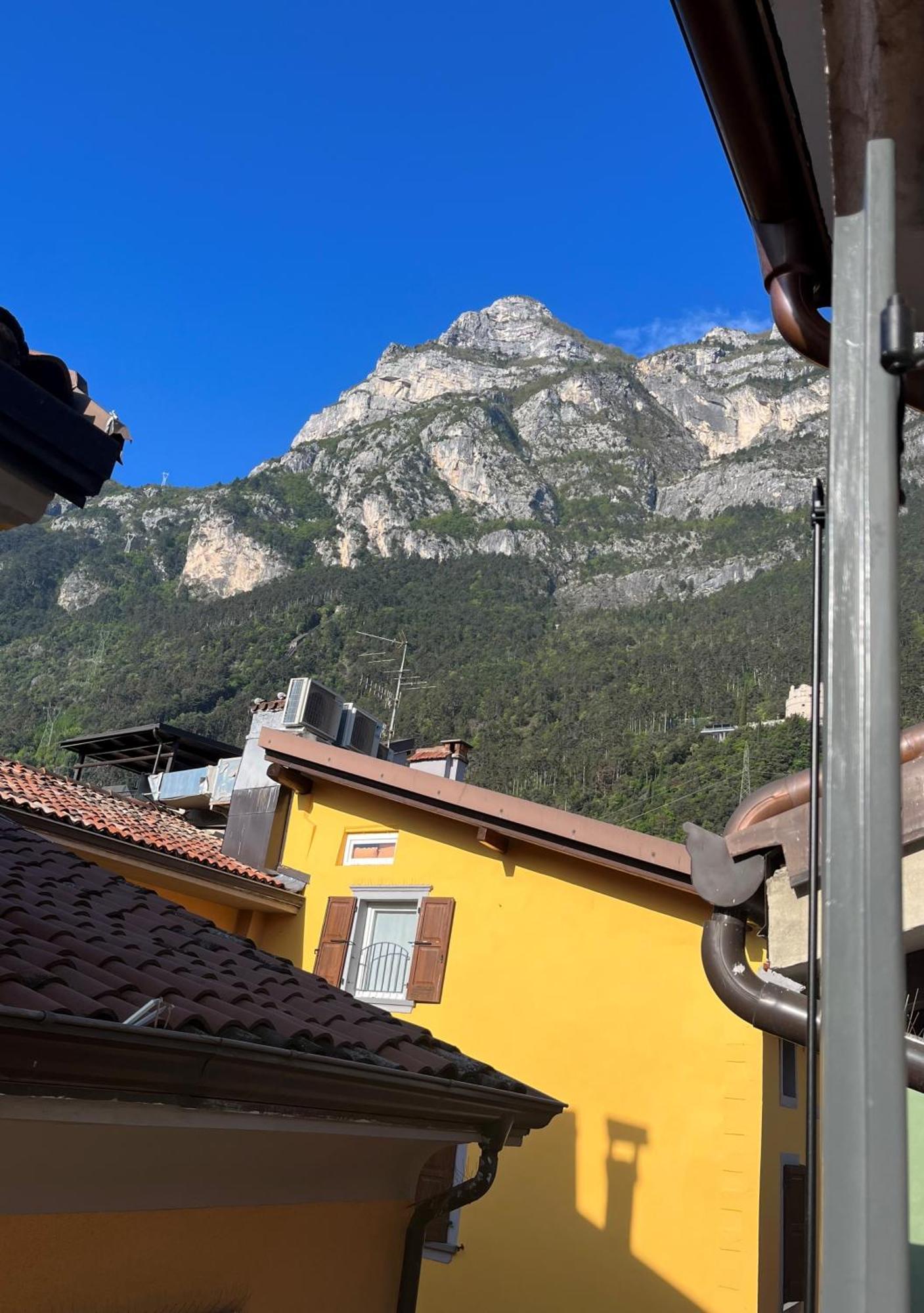 Ferienwohnung Palazzo Riccamboni Riva del Garda Exterior foto